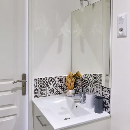 Apartamento Zenkaserenity-ferme Paisible Centre Chu-wifi-pro *